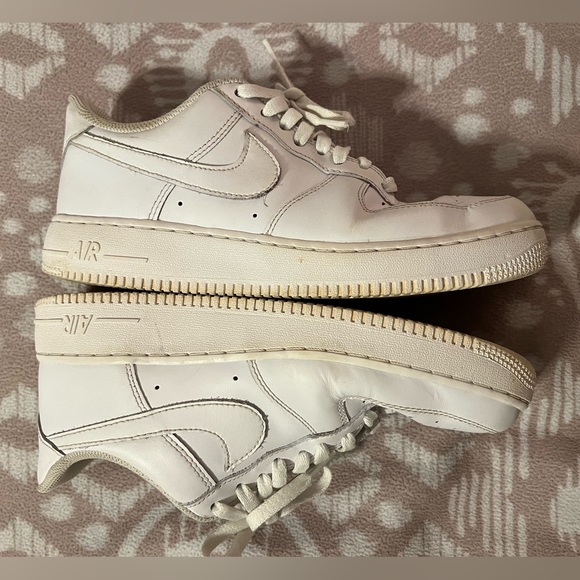 Women’s Nike AF 1 - Picture 6 of 7